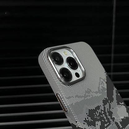 Nachtleuchtende TPU-Silikon Hülle für iPhone – Magnetische Absorption & 3D-Strukturdesign