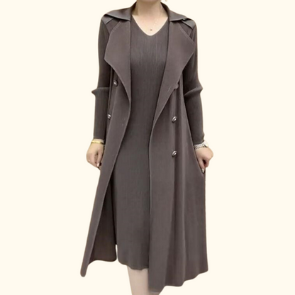 Modischer Trenchcoat mit Anzugkragen und Fake-Zweiteiler-Design