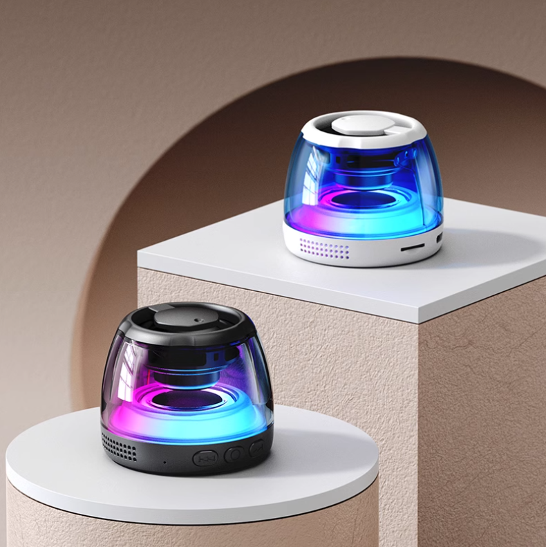 Mini Bluetooth Lautsprecher mit Magnet & Ambient Licht - Kompakter Klang und Stil